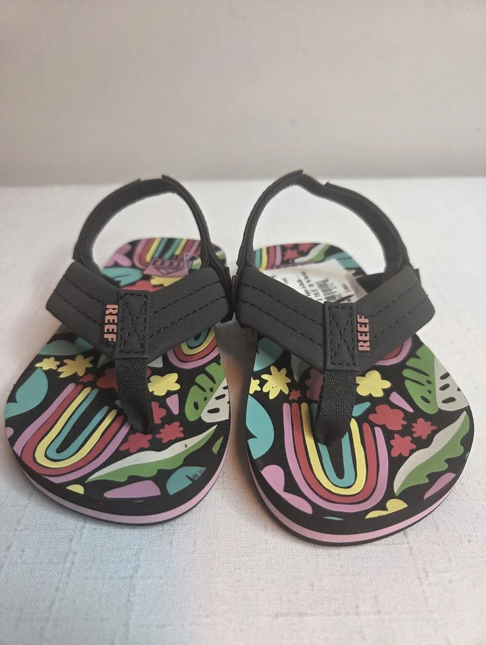Reef Kids Black Sandals with Multicolor Pattern